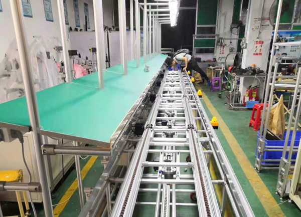 生產(chǎn)線定制的特點(diǎn)主要體現(xiàn)在以下幾個(gè)方面：